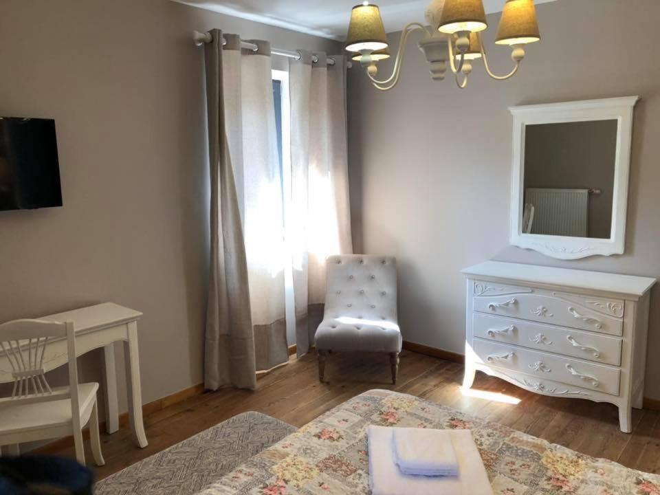 Les Villas Du Domaine De Suzel Vignieu Eksteriør bilde