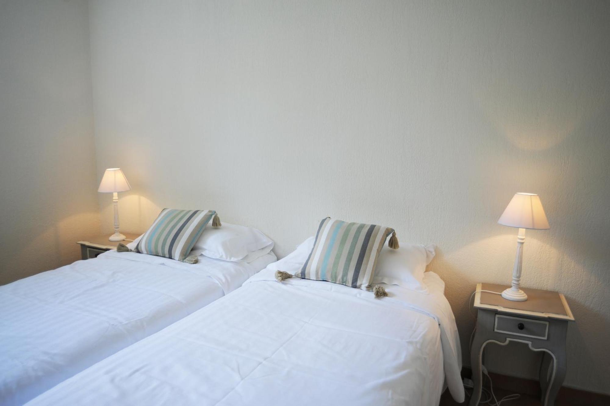Les Villas Du Domaine De Suzel Vignieu Eksteriør bilde